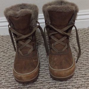 Sorel boots excellent condition.